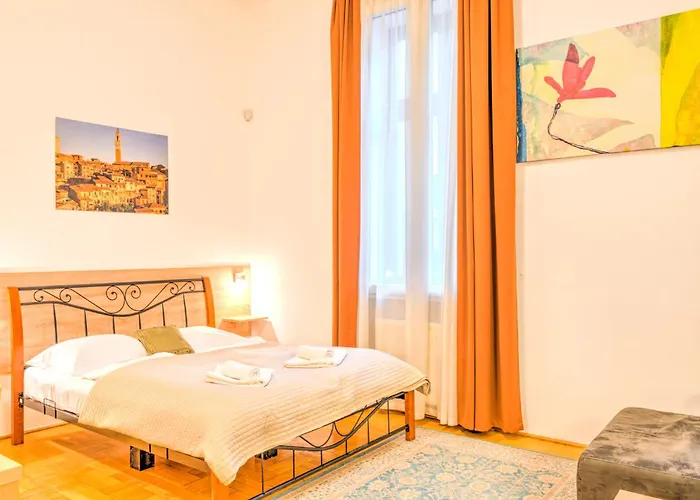 Budapest City Apartments *